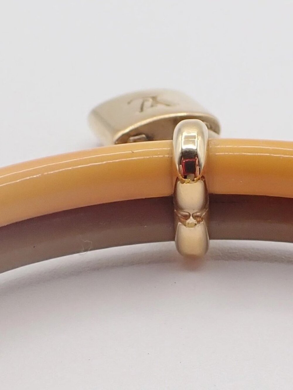 LOUIS VUITTON Keep It Twice Bracelet Patent Leather Khaki Yellow GHW - Picture 9 of 14